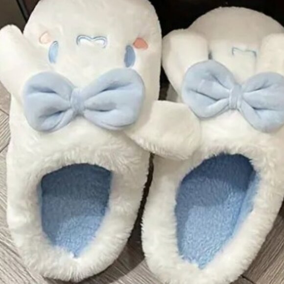 Cinnamonroll Plush Slippers ~Sanrio - Picture 3 of 7